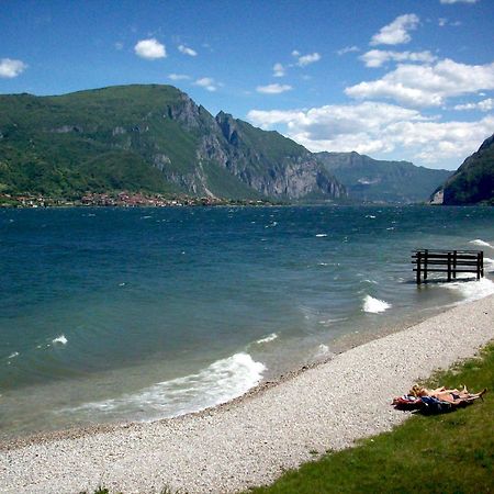 Апартаменти La Spiaggia Oliveto Lario Екстер'єр фото